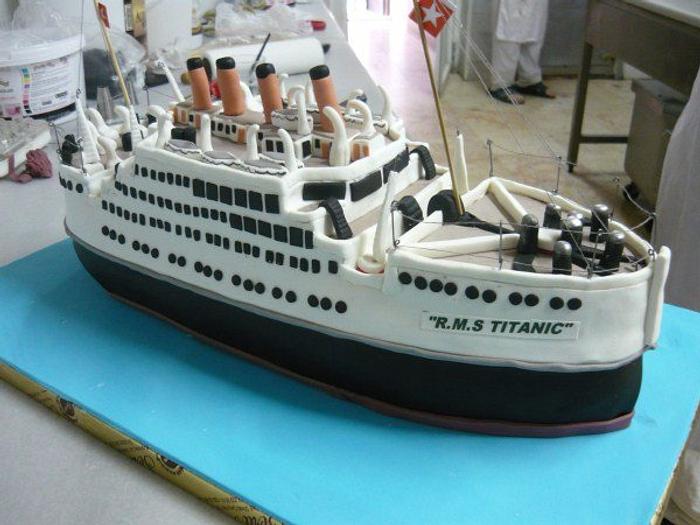 titanic cakes