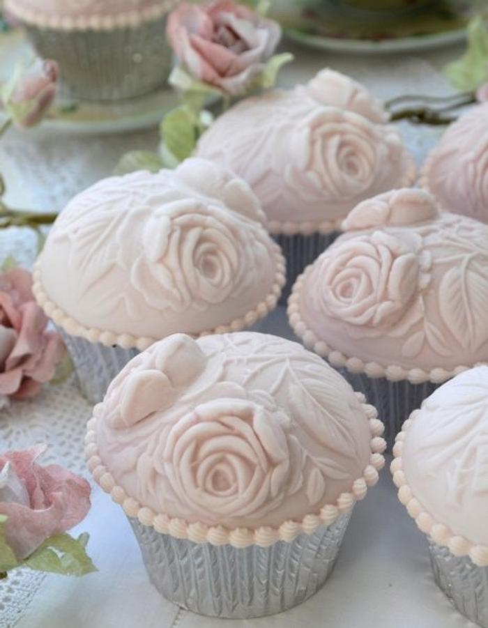 Vintage Rose Cupcakes