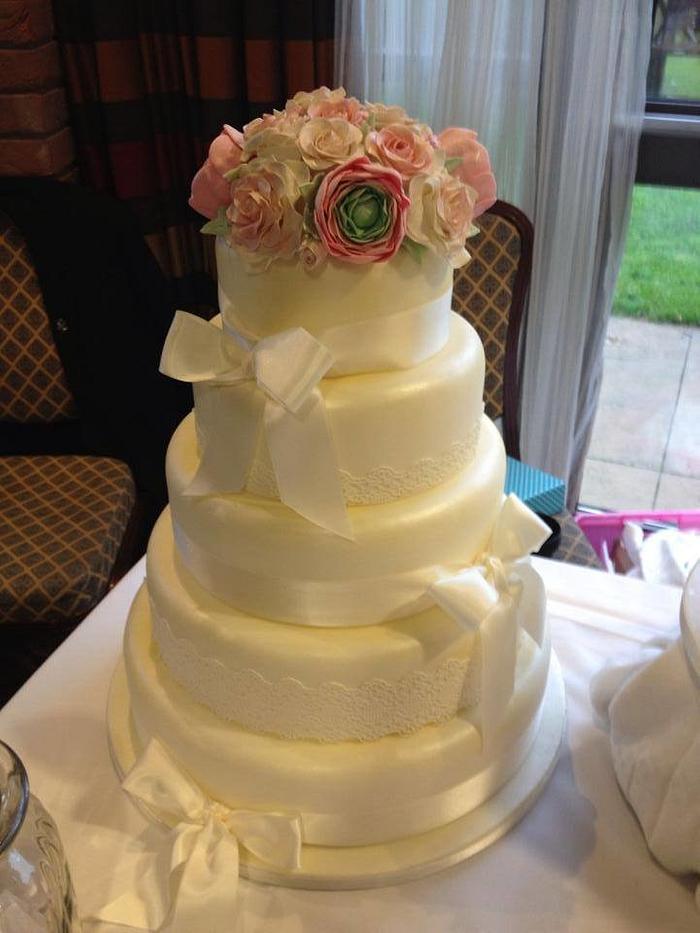 Rose and Ranunculus Lace Wedding Cake 