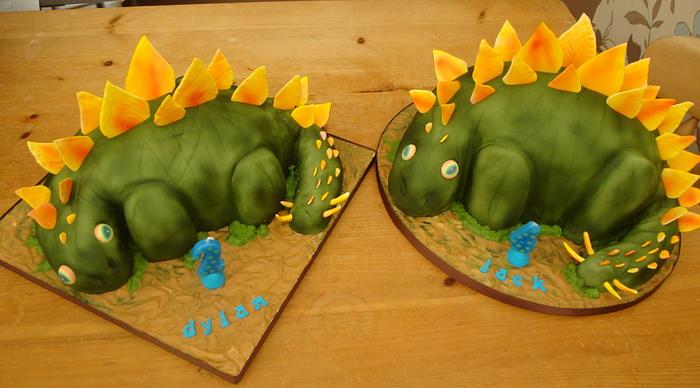 Dinosaurs birthday cakes