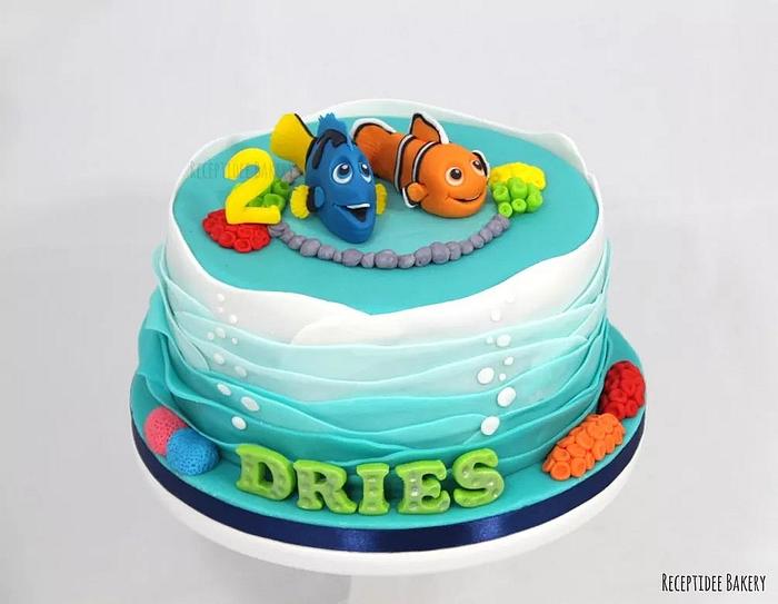 Finding Dory and Nemo cake
