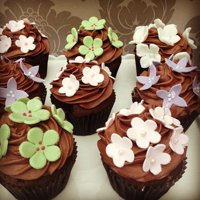 Chocolate cupcakes with sugar flowers