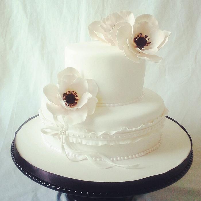 Anemones bridal shower cake 