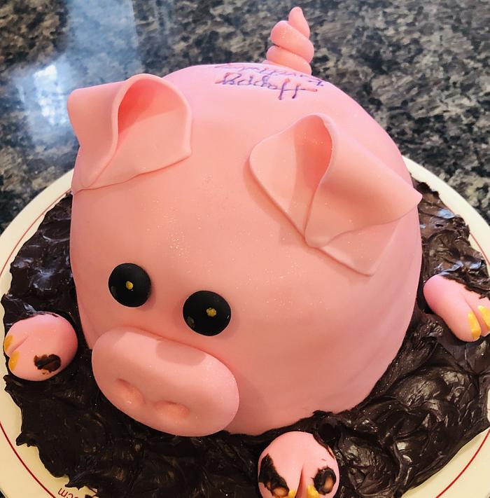 Piggy birthday cake