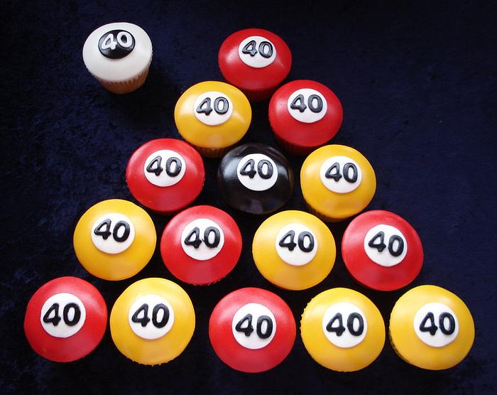 Pool Table Cupcakes