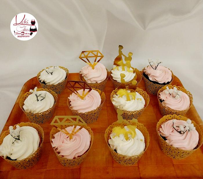 "Engagement cupcakes"