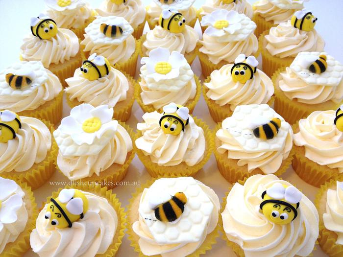 Babee Bumble Bee cupcakes