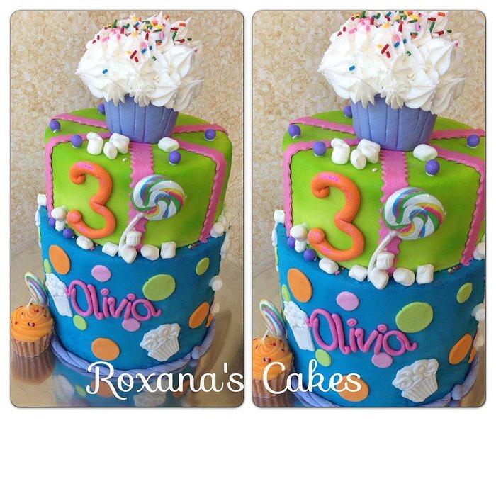  Cupcake Themed Birthday Cake