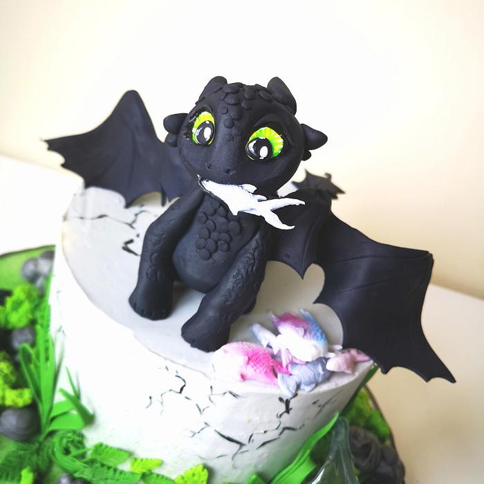 How to train your dragon cake with figurine