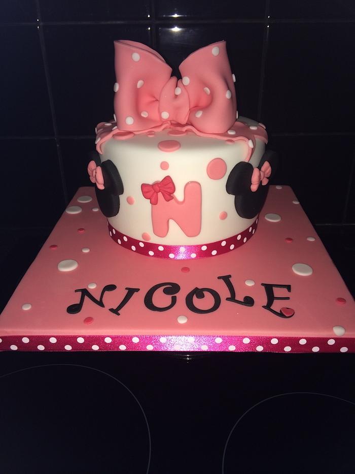 Minnie Mouse Themed Cake