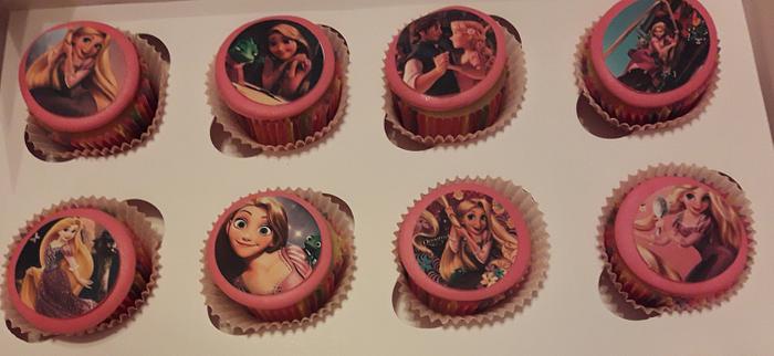 Rapunzel cupcakes 