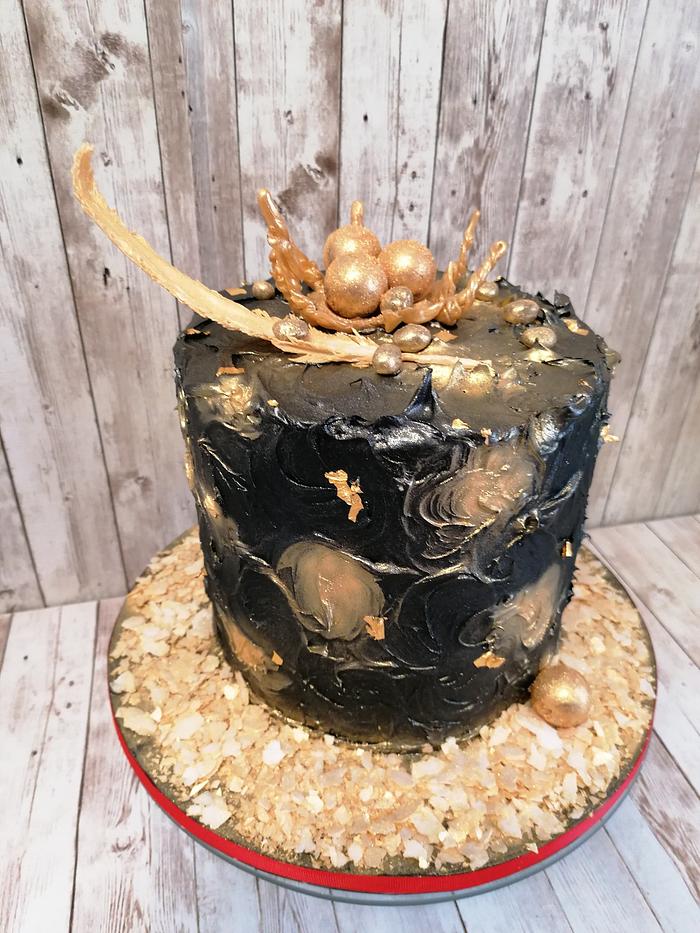 Black and Gold Cake 