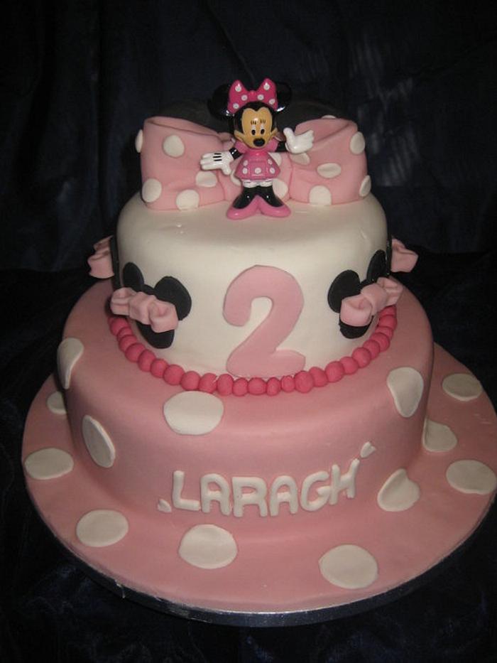Minnie mouse 2 tier cake