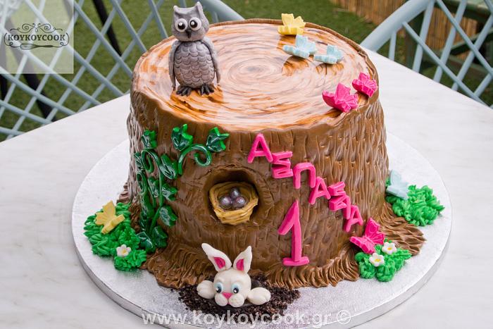 CAKE LOG WITH FOREST ANIMALS