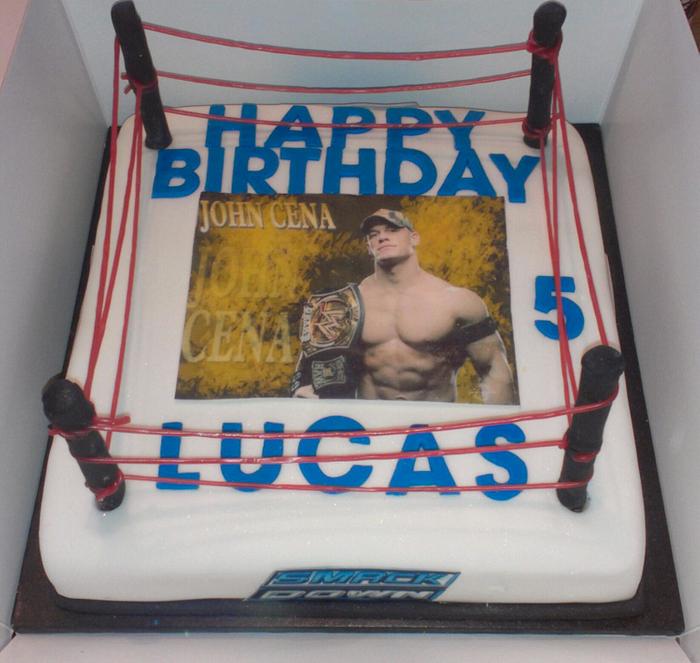 Photo Wrestling ring cake 