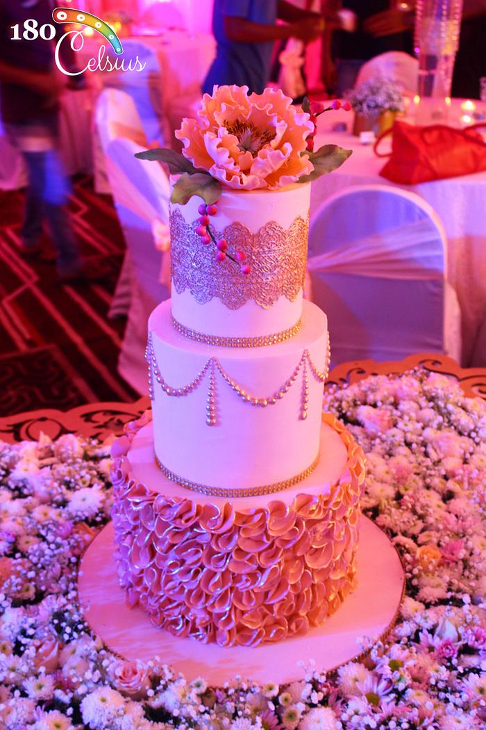 Peachy Love - Wedding Cake 