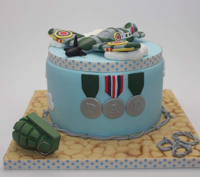 War themed cake