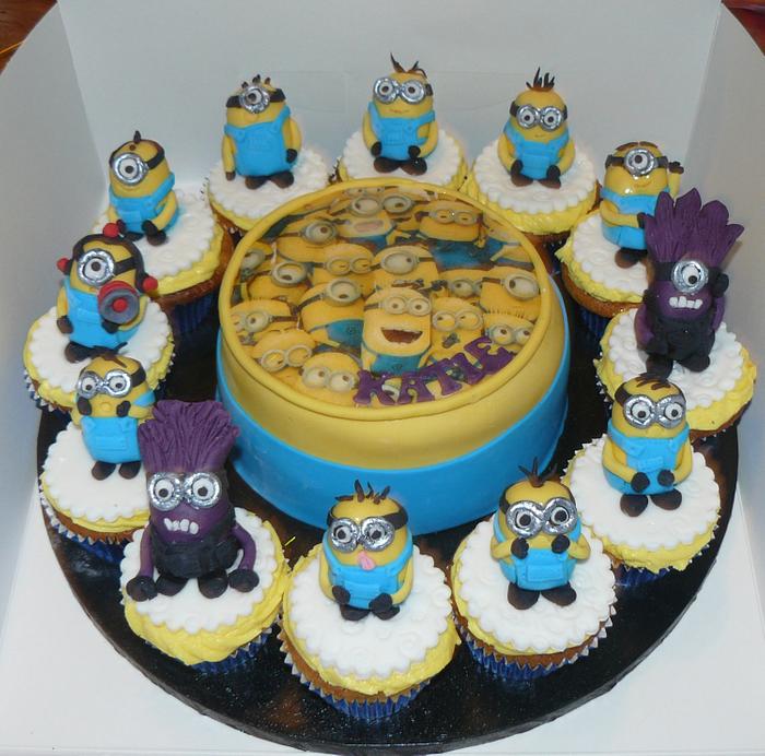 Mega Minion cake and cupcakes 