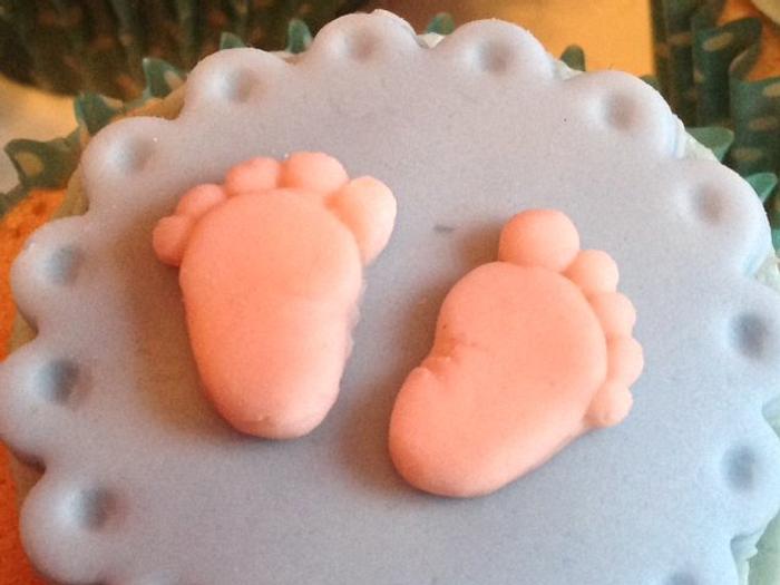 It's a boy! cupcakes