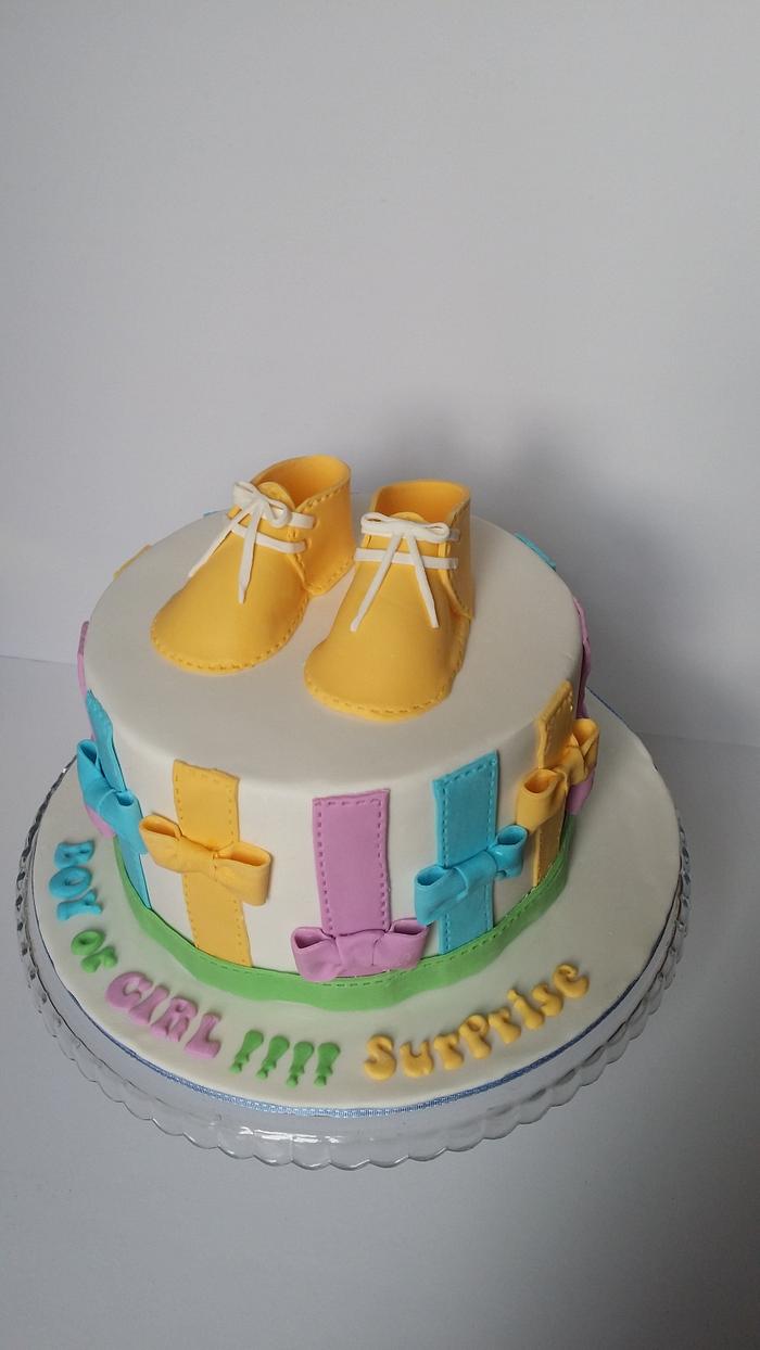 Baby shower cake