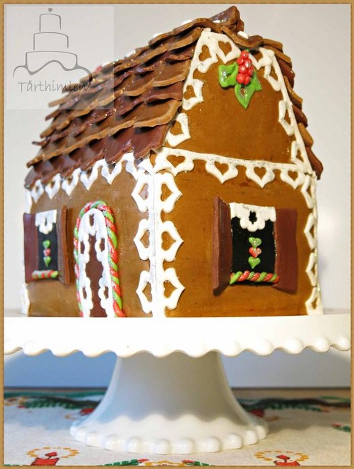 Gingerbread House Cake 