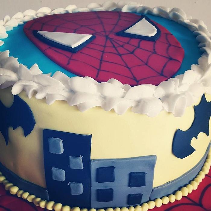 Spidey Cake with a Batman lurking in the collar.... ;)