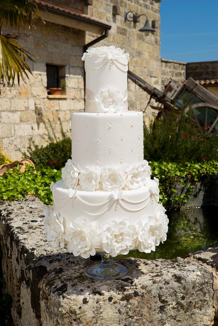 wedding cake total white