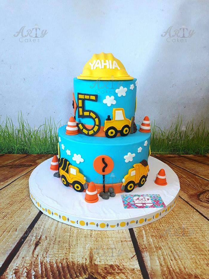 Building cake by Arty cakes 