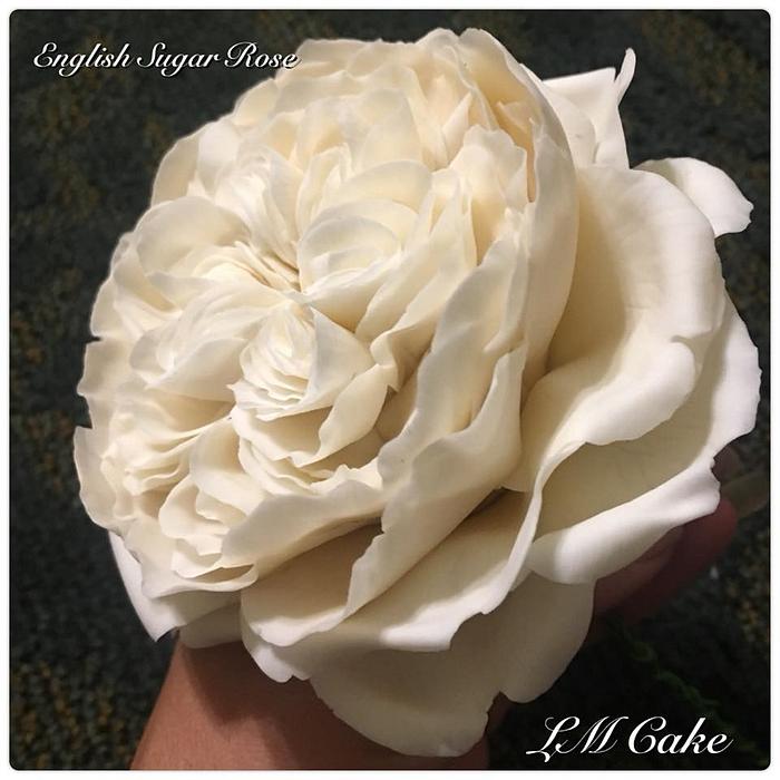 Romantic ivory english rose for wedding cake