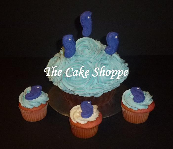 seahorse themed cupcakes