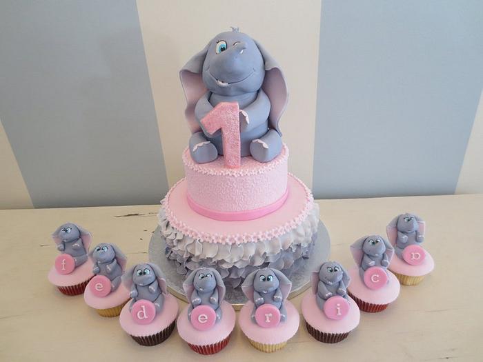 Lovely elephant cake and cupcakes