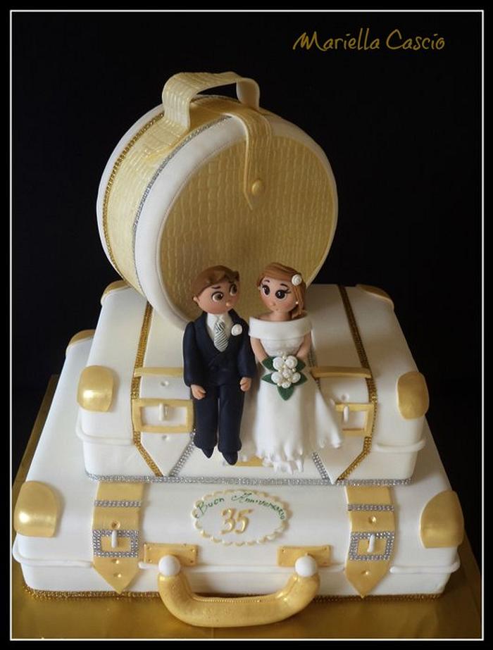 wedding luggage cake 