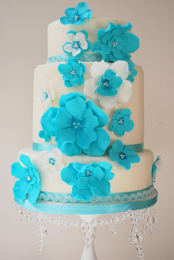 Aqua-marine Summer wedding cake