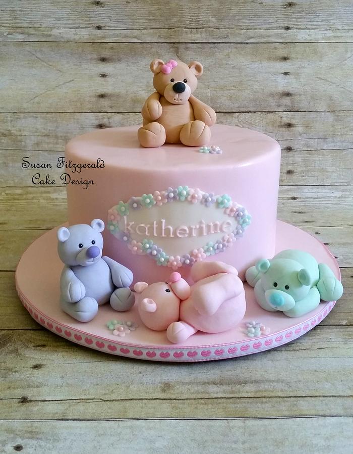 Teddy bear cake for first birthday party. | Teddy bear birthday cake, Teddy bear  cakes, Teddy bear picnic birthday party