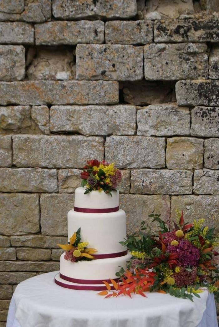 Autumn theme wedding cake 