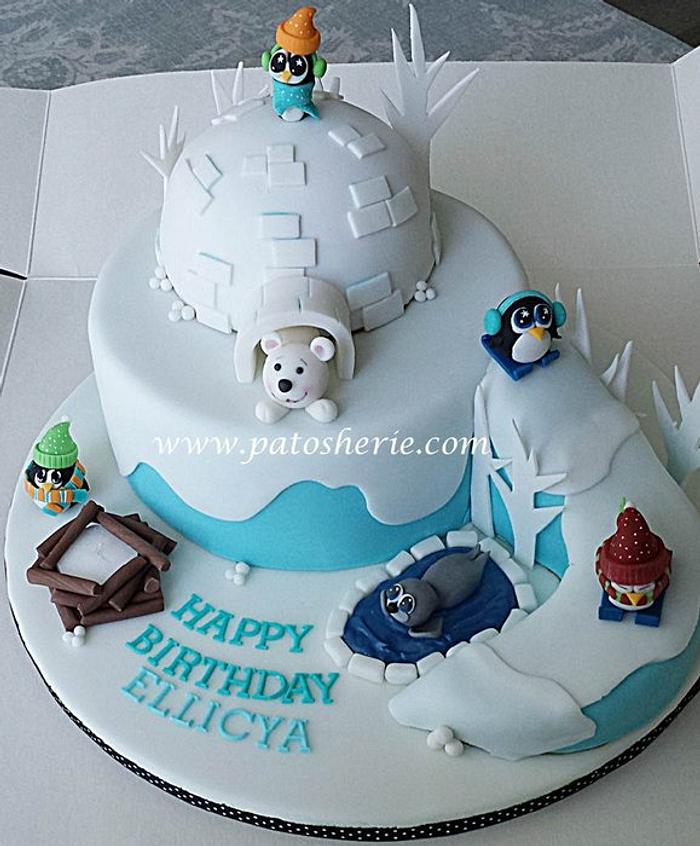 Winter Wonderland cake at Ski Dubai