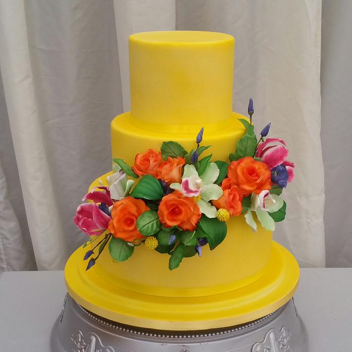 Vibrant wedding cake