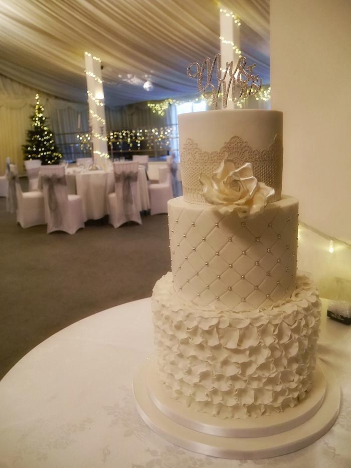 Winter wonderland wedding cake 