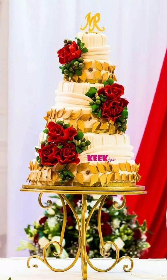 romantic red roses roman theme wedding cake