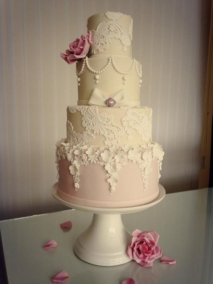Lace and Pearls Wedding Cake.