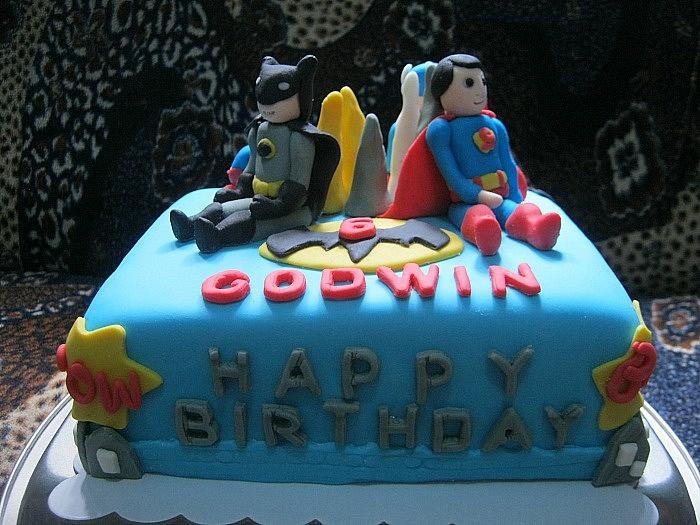 Superheroes cake