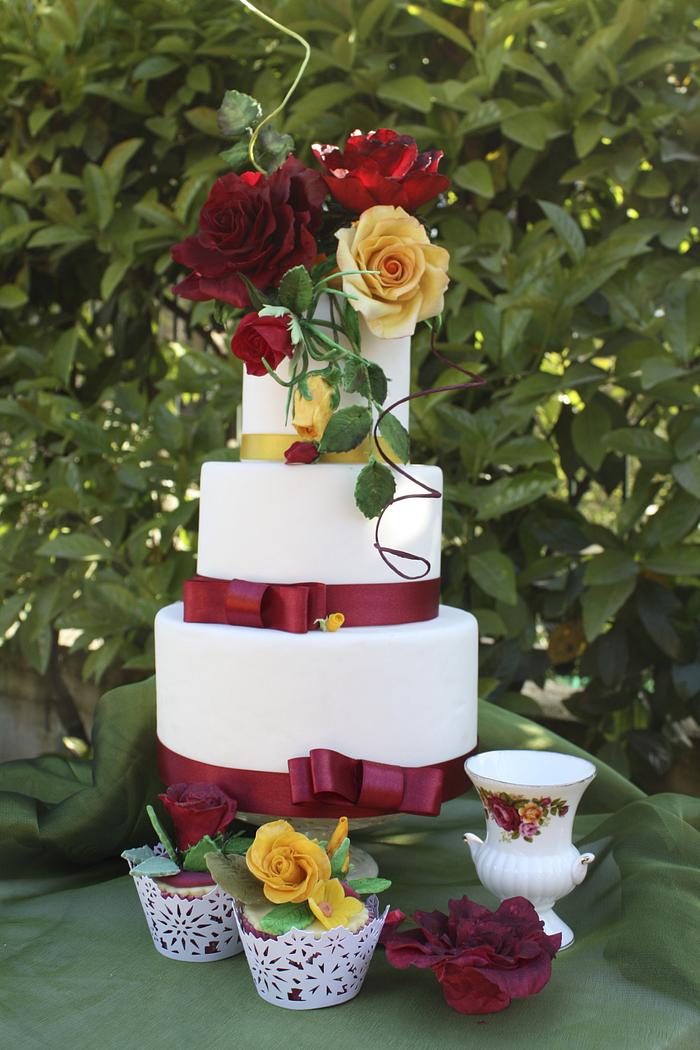 English victorian rose wedding cake