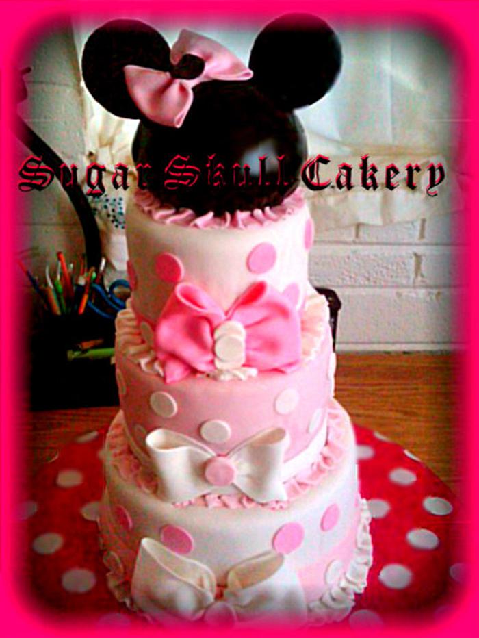 Minnie Mouse themed Cake 