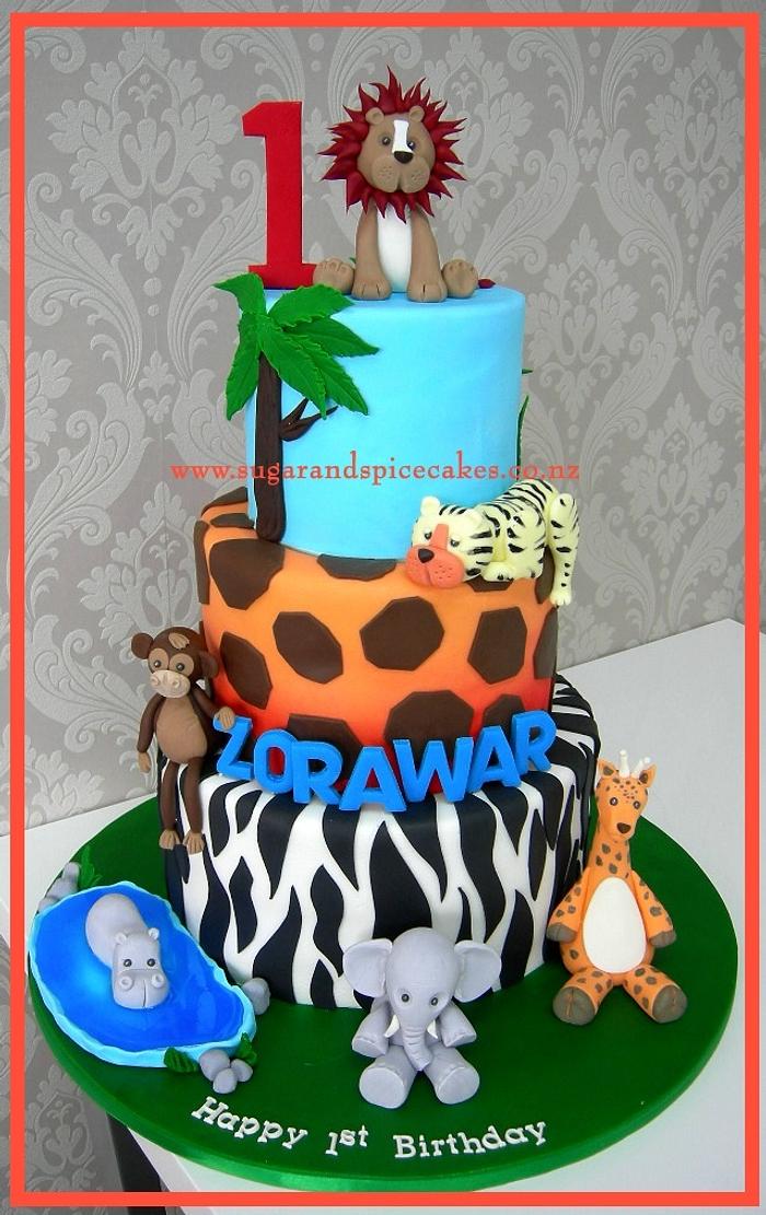 Jungle Cake with Cupcakes
