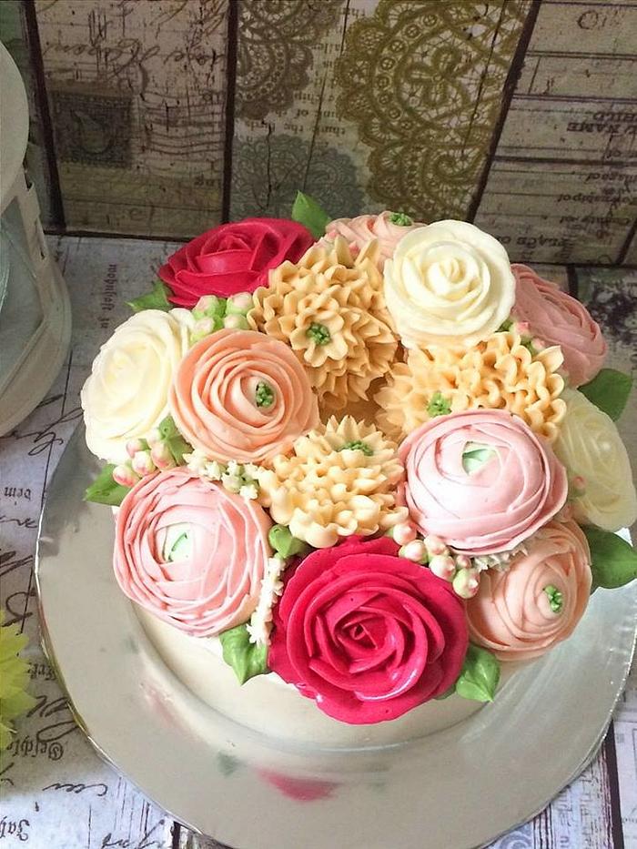 floral butter cream cake
