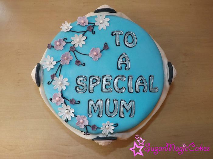 Special Mum Cameo Cake
