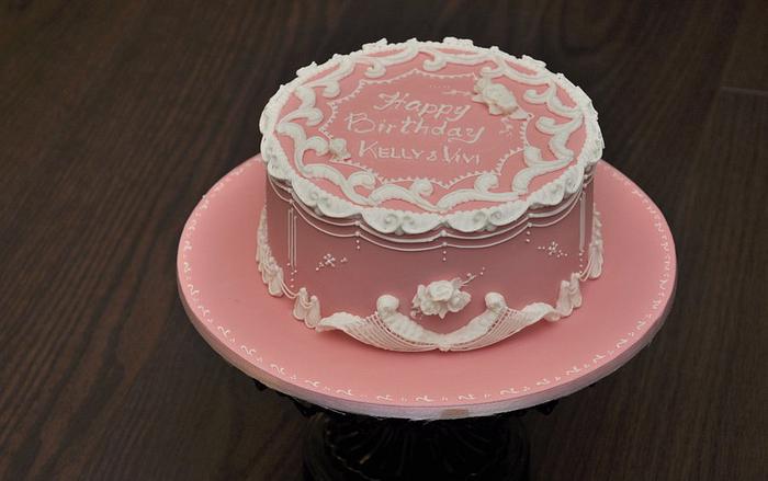 Simple Lambeth Birthday cake