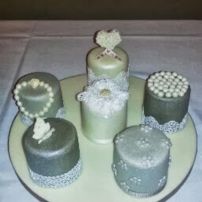 individual wedding cakes. 