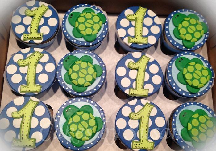 Turtle first birthday cupcakes