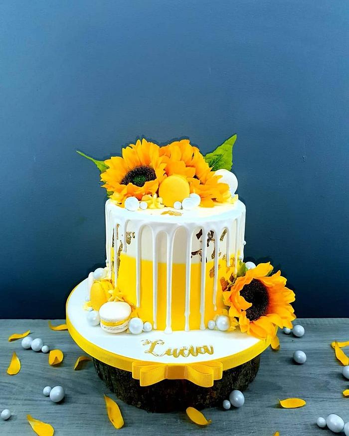 Sunflowers cake